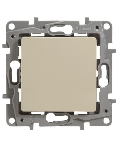 Выключатель 10AX-250В ETIKA, слоновая кость (672301). Выключатель. LegranD в Реутове