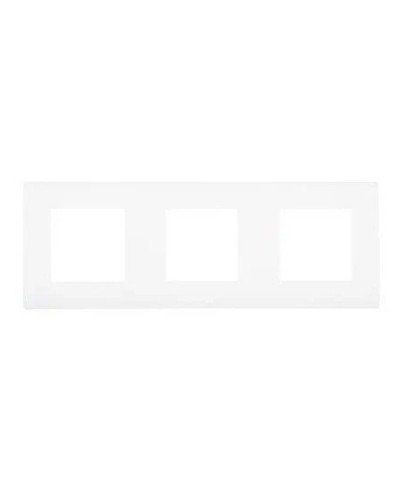Рамка 3-постовая, белая, LK45 (854304): Рамка в Реутове